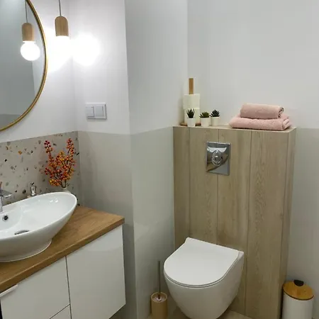 Metro Szwedzka Orange Apartman Varsó