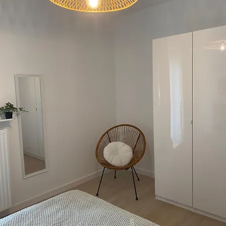 Metro Szwedzka Orange Apartment *