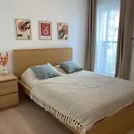 Metro Szwedzka Orange Apartment *